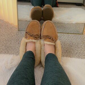 LL Bean Slippers Womens 9M Wicked Good Moccasins Brown Suede Fur Lined